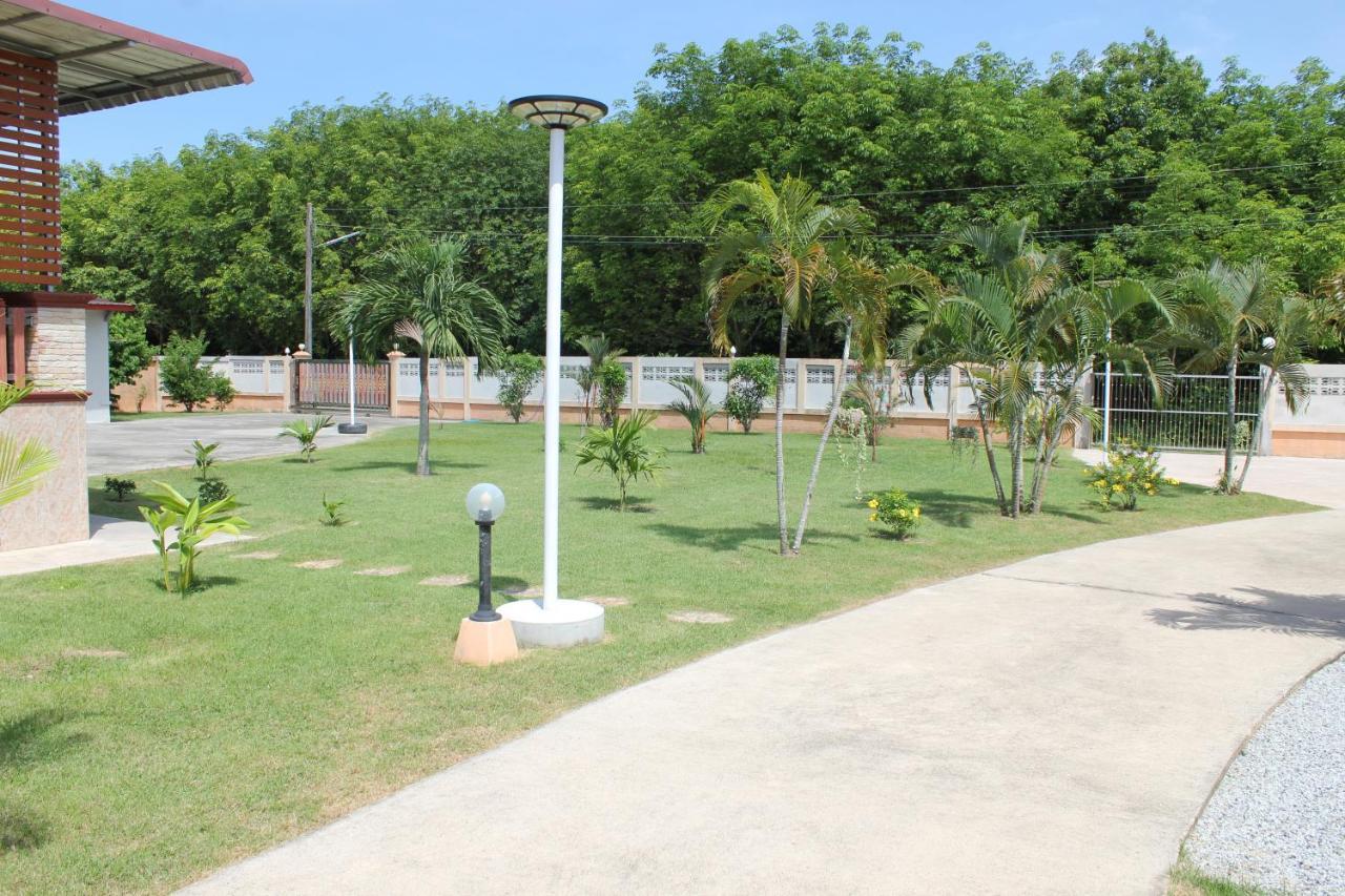 Naluemon Village Fh 1 Rayong Luaran gambar